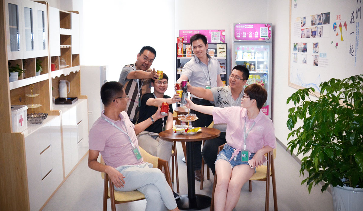 電話機器人團隊